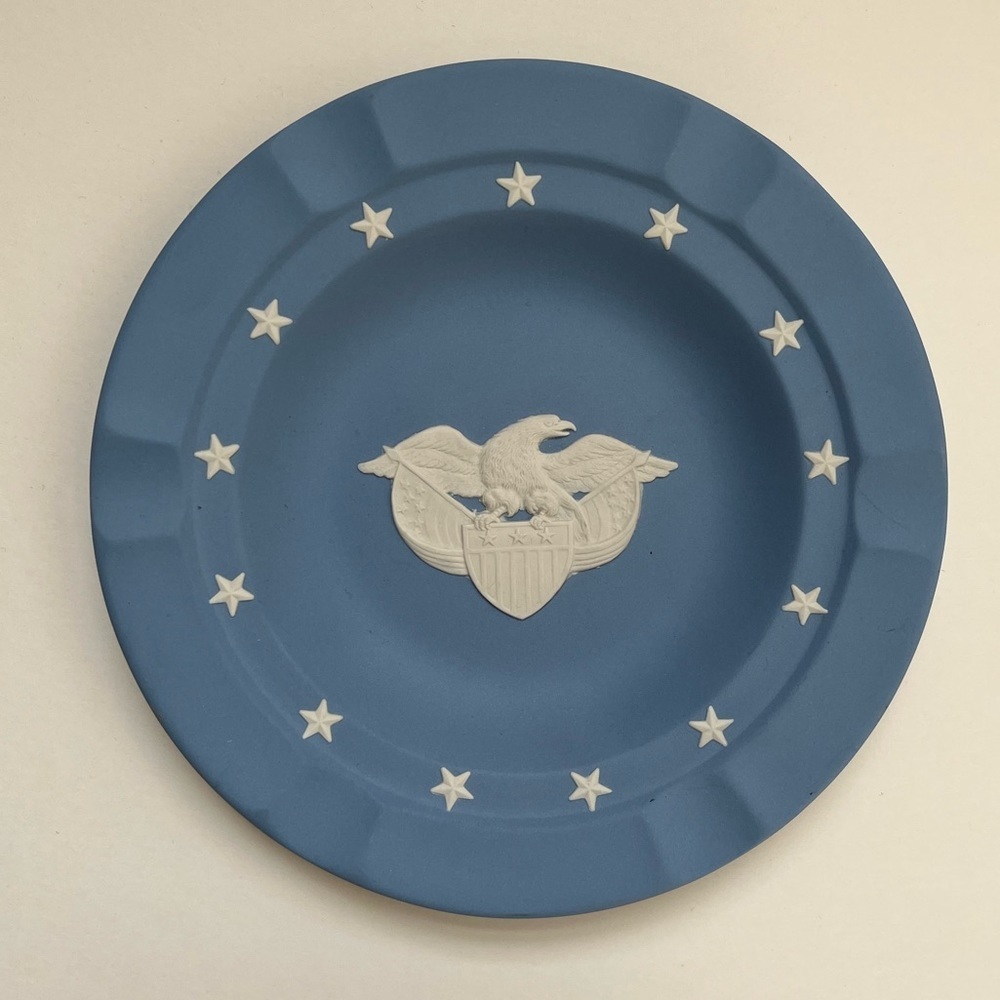 Wedgwood 7” Executive Cigar Ashtray Light Blue Jasperware Eagle & Stars